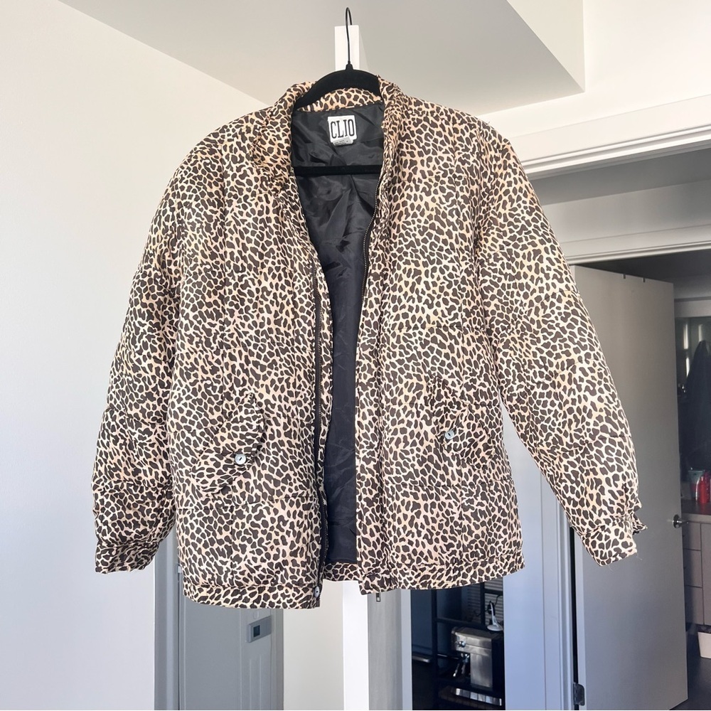 Vintage CLIO 100% Silk Leopard Zip Up Jacket, In Like New Condition- M